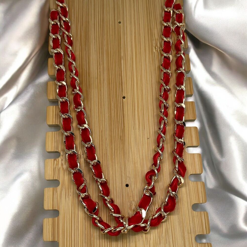 Guess Gold Tone Layered Necklace Fashion Chic Stunning Red Polyester Chain Style